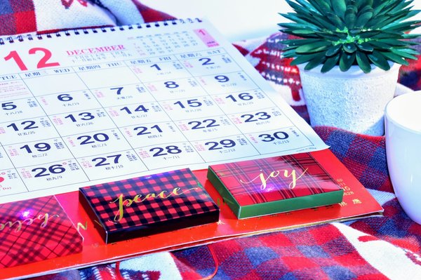 Les avantages d'un calendrier photo personnalisé : souvenir durable et pratique